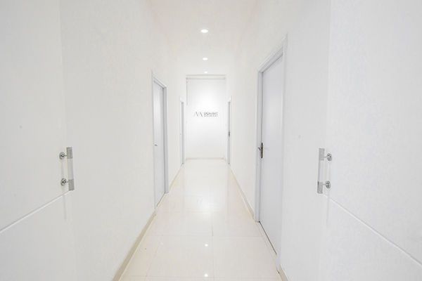 簡約風格美容店過道設(shè)計
