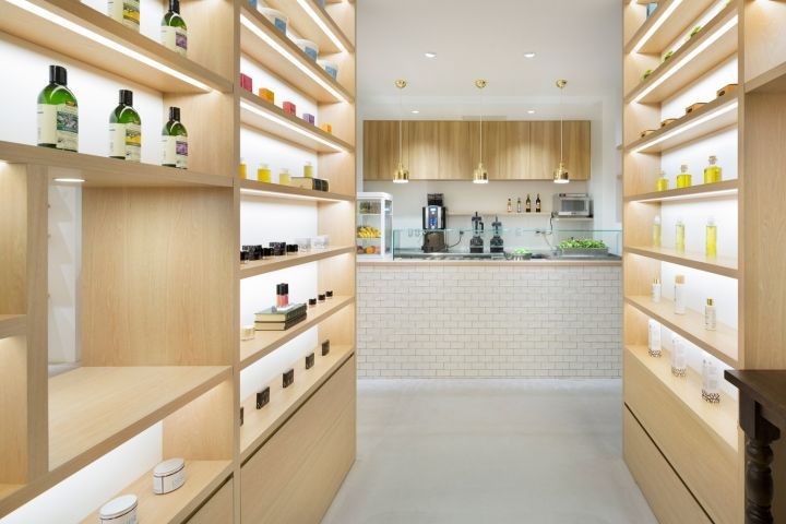 極簡風(fēng)格化妝品體驗(yàn)店裝修設(shè)計案例