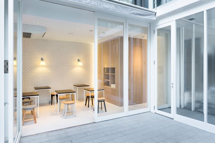 極簡風(fēng)格化妝品體驗(yàn)店裝修設(shè)計案例